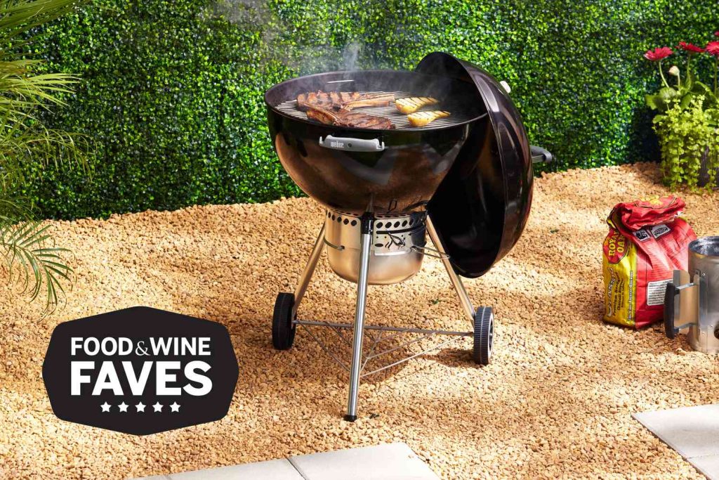 Charcoal Grill With Cast Iron Grates